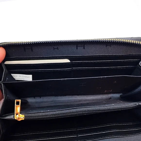 HALSTON WOMEN'S WALLET, BLACK COLOR WITH ZIPPER - Picture 8 of 15